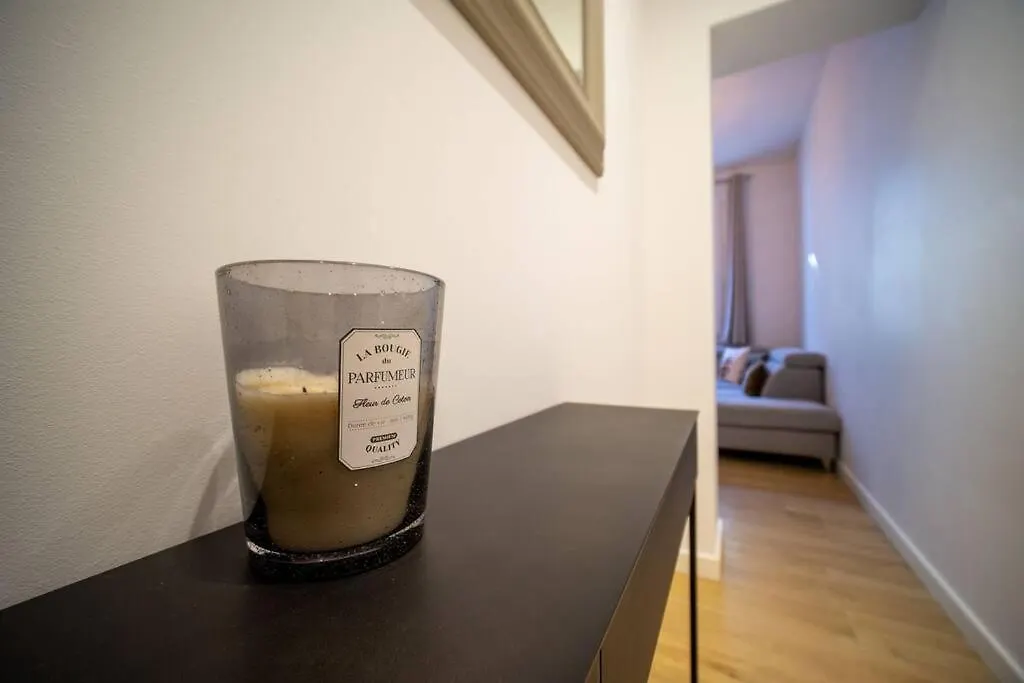 Appartement Climatise Grande Terrasse 2 Chambres Marseille France